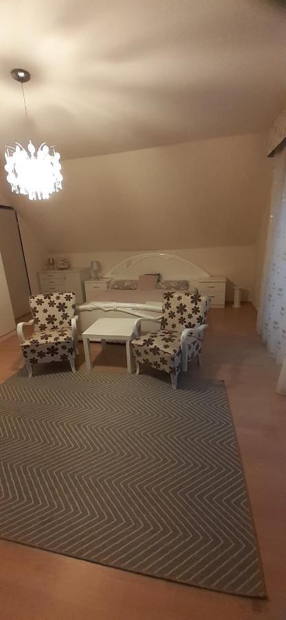 Oazis Apartmanhaz Hajduszoboszlo Exterior photo