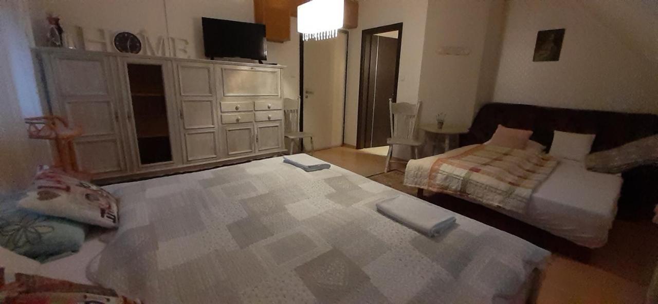 Oazis Apartmanhaz Hajduszoboszlo Exterior photo