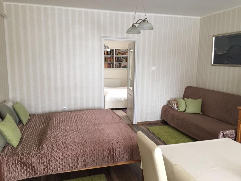 Oazis Apartmanhaz Hajduszoboszlo Room photo